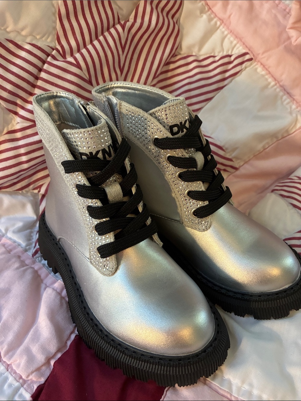 DKNY NWT Silver Metallic Kids Lace-Up Combat Boots Sz 11